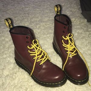 WOMEN’S 1460 SMOOTH DOC MARTENS